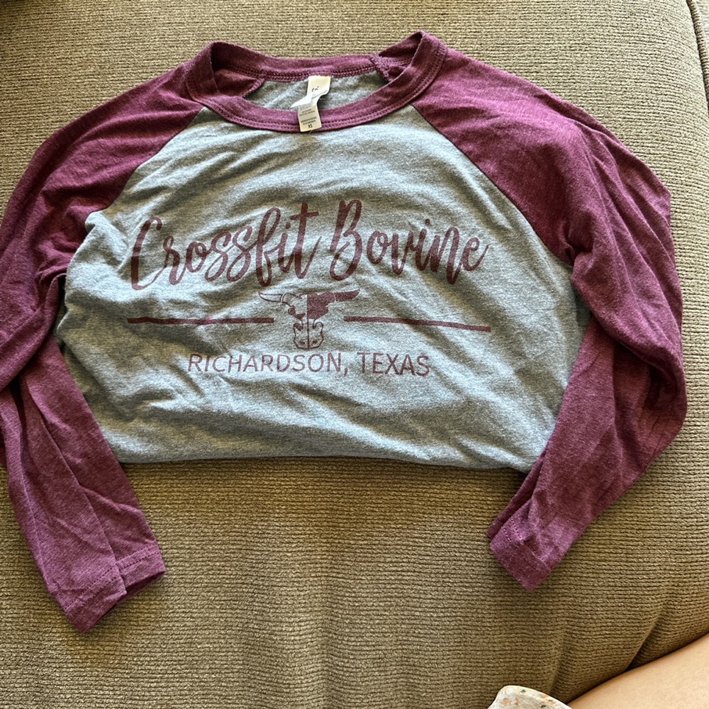 women’s small crossfit shirt